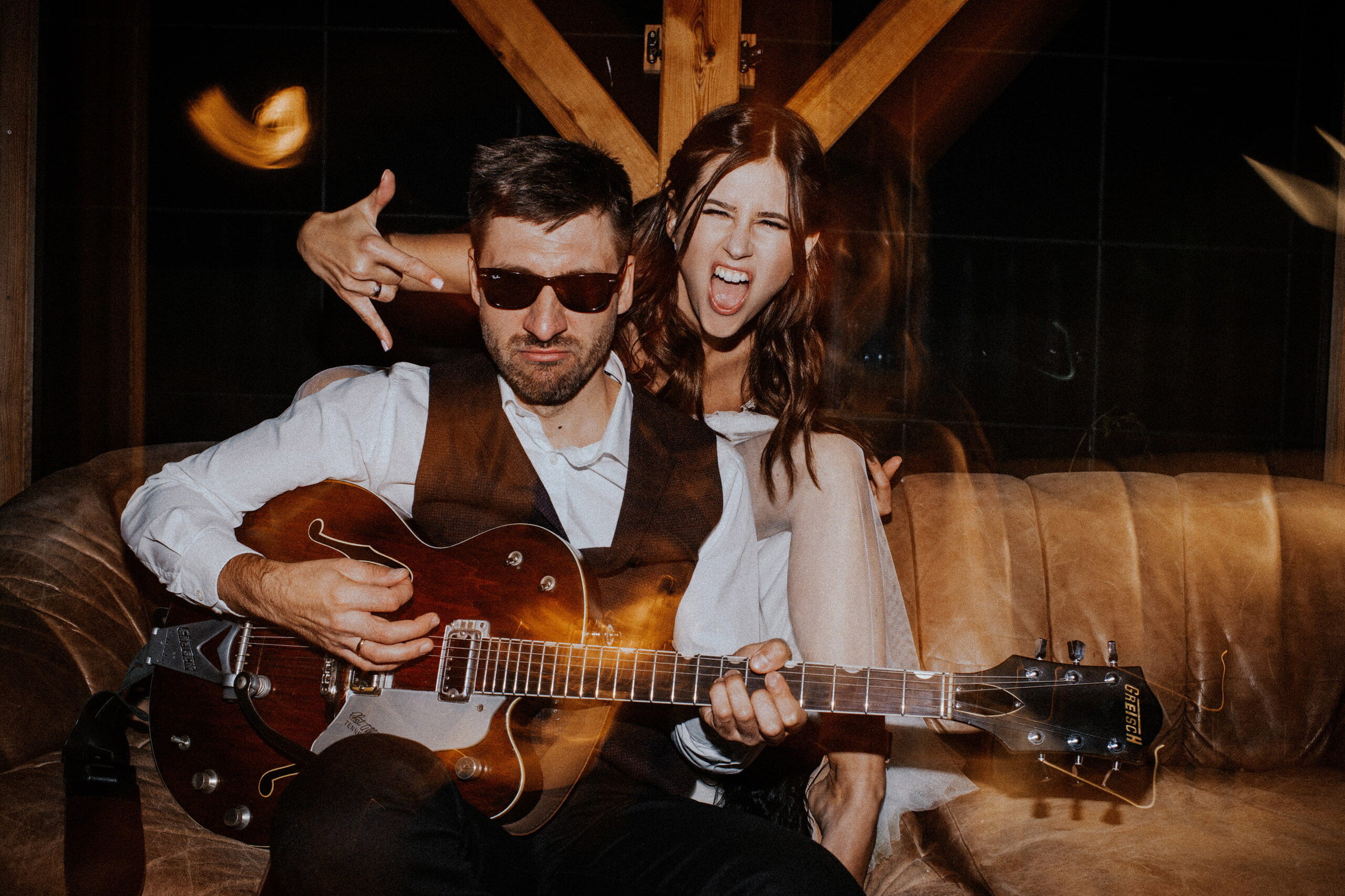 rockowa panna młoda, ślub alternatywny, slow wedding, ślub w stodole